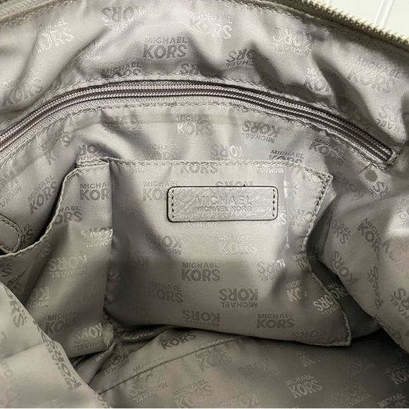 Authentic Michael Kors grey pebbled leather handbag excellent condition - Picture 10 of 12